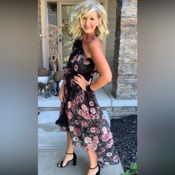 lovestitch Dresses & Skirts - One Shoulder High Low Floral Dress